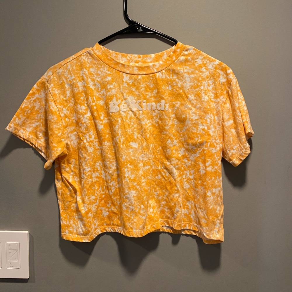 be kind cropped t shirt